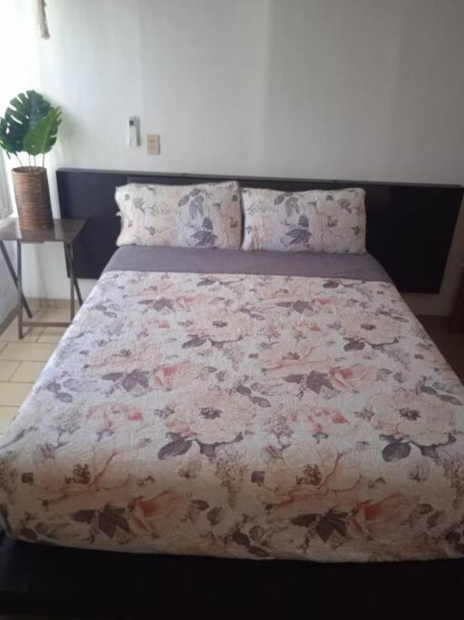 Hermoso Apartamento En Manzanillo Con Alberca Y Cancha De Tenis, Ideal Para Relajarse Y Disfrutar De Una Escapada Tranquila En El Paraiso Tropical Zewnętrze zdjęcie