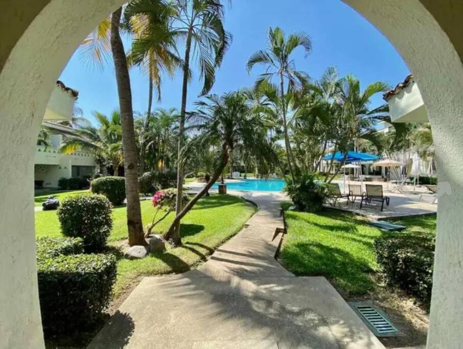 Hermoso Apartamento En Manzanillo Con Alberca Y Cancha De Tenis, Ideal Para Relajarse Y Disfrutar De Una Escapada Tranquila En El Paraiso Tropical Zewnętrze zdjęcie