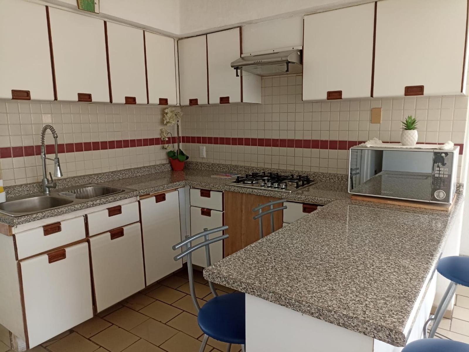 Hermoso Apartamento En Manzanillo Con Alberca Y Cancha De Tenis, Ideal Para Relajarse Y Disfrutar De Una Escapada Tranquila En El Paraiso Tropical Zewnętrze zdjęcie